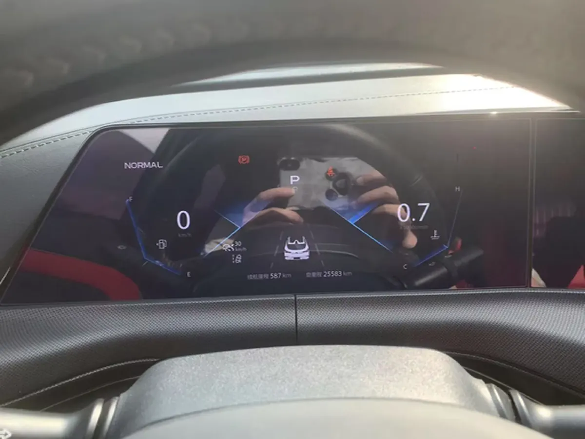 2020 ChangAn UNI-T 1.5T 180HP L4 7DCT,autocango,china used car exporter,china ev exporter,chinese used car exporter,chinese used ev exporter