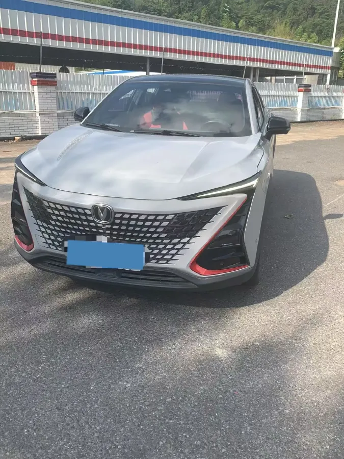 2020 ChangAn UNI-T 1.5T 180HP L4 7DCT,autocango,china used car exporter,china ev exporter,chinese used car exporter,chinese used ev exporter