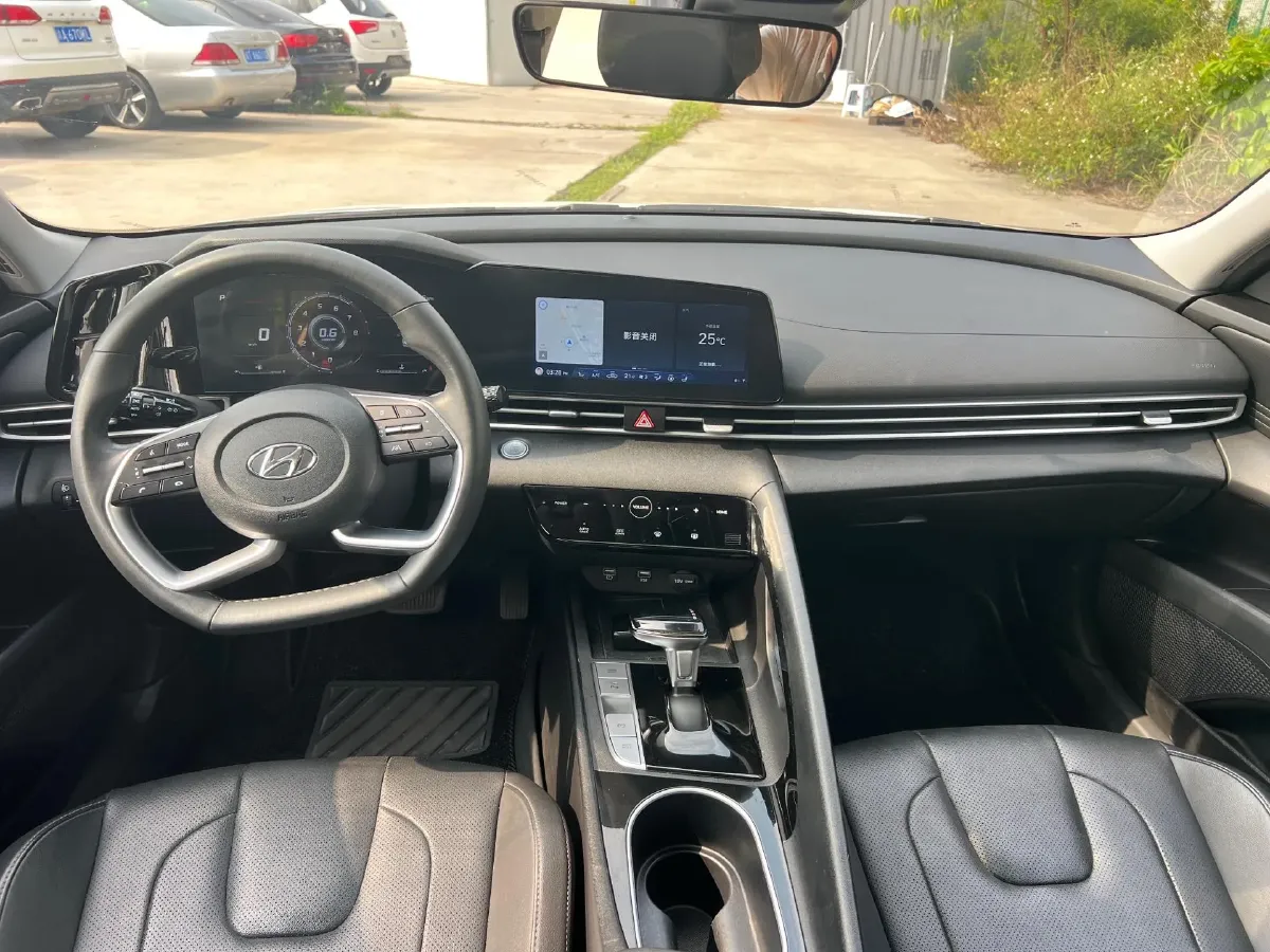 2022 Hyundai Elantra 1.5L 115HP L4 CVT,autocango,china used car exporter,china ev exporter,chinese used car exporter,chinese used ev exporter