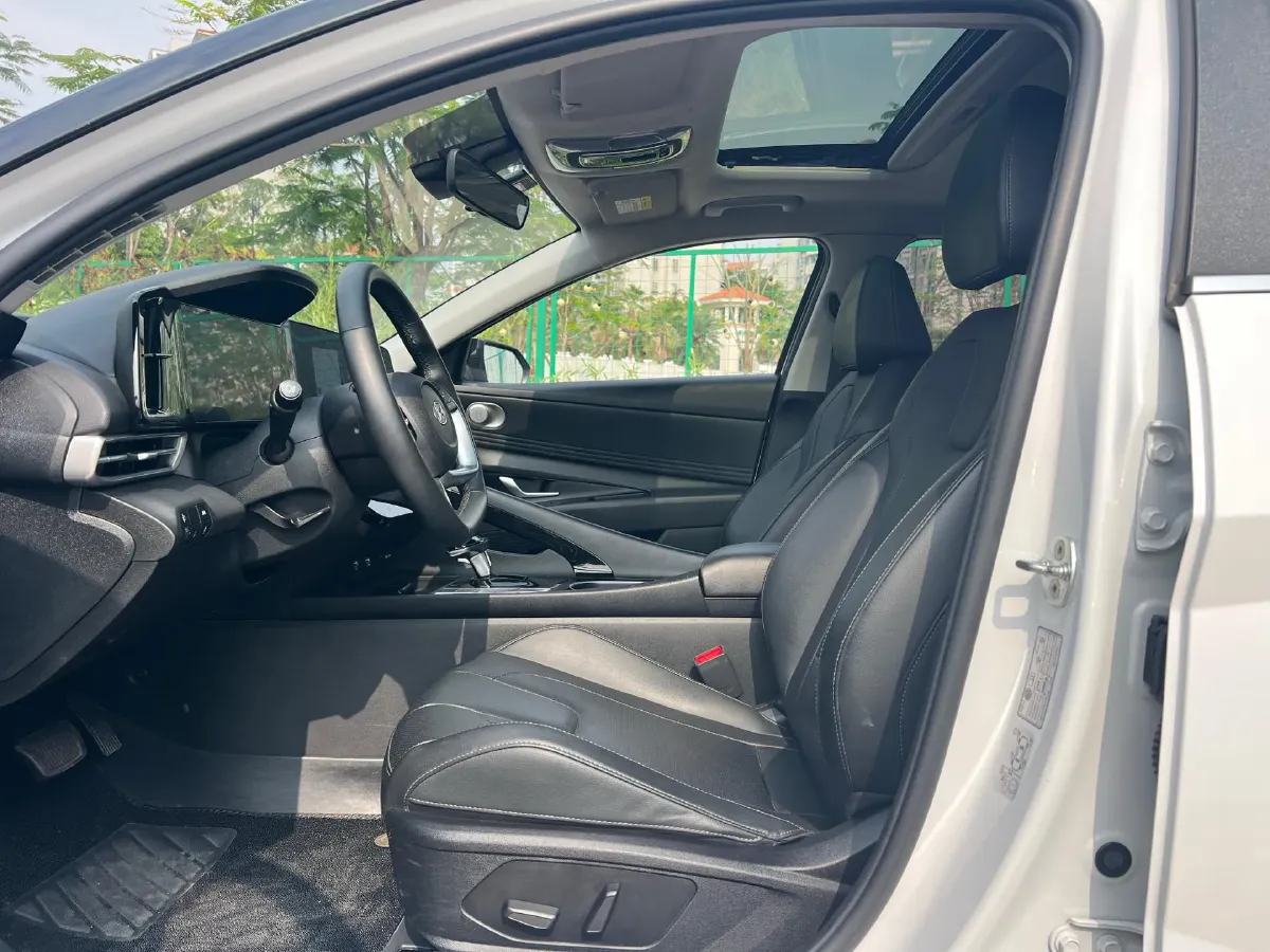 2022 Hyundai Elantra 1.5L 115HP L4 CVT,autocango,china used car exporter,china ev exporter,chinese used car exporter,chinese used ev exporter