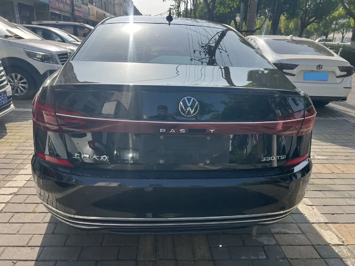 2023 Volkswagen Passat 2.0T 186HP L4 7DCT,autocango,china used car exporter,china ev exporter,chinese used car exporter,chinese used ev exporter