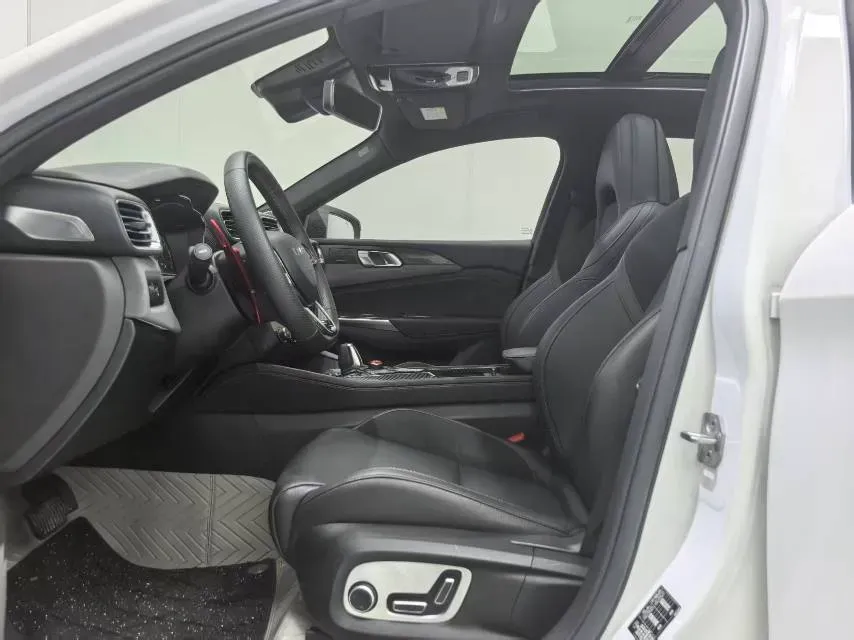 2020 LYNK&CO 03 2.0T 190HP L4 6AT,autocango,china used car exporter,china ev exporter,chinese used car exporter,chinese used ev exporter