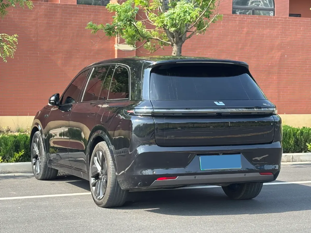 2024 Volvo S60 2.0T 197HP L4 7DCT,autocango,china used car exporter,china ev exporter,chinese used car exporter,chinese used ev exporter