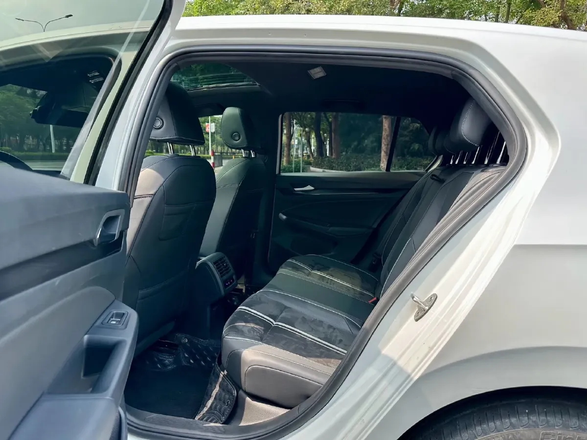 2021 Volkswagen Golf 1.4T 150HP L4 7DCT,autocango,china used car exporter,china ev exporter,chinese used car exporter,chinese used ev exporter