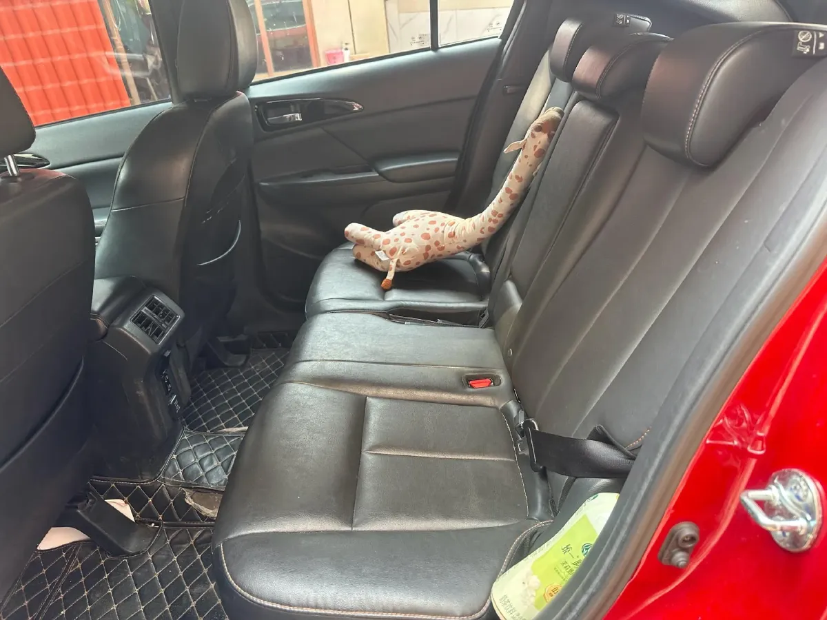 2021 Mitsubishi Eclipse Cross 1.5T 170HP L4 CVT,autocango,china used car exporter,china ev exporter,chinese used car exporter,chinese used ev exporter