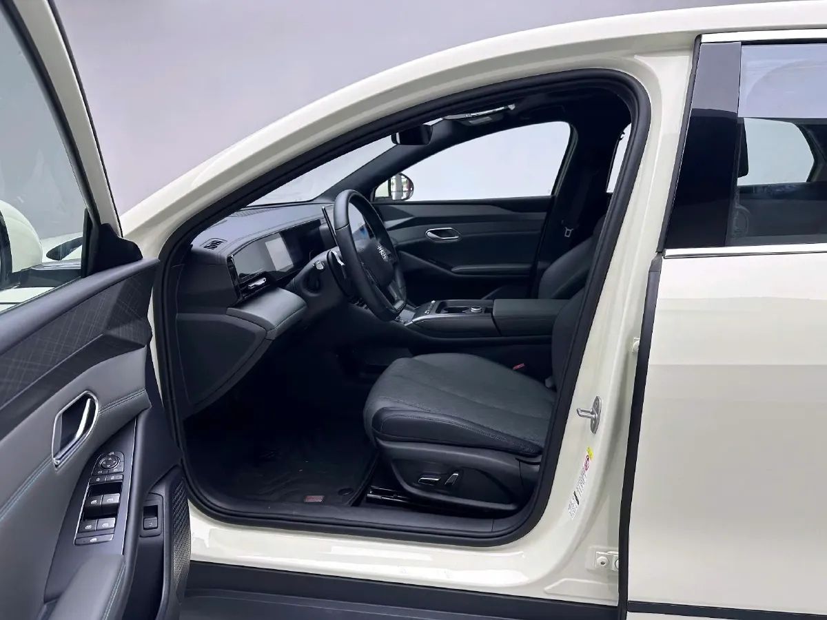 2025 BYD QinL BEV,autocango,china used car exporter,china ev exporter,chinese used car exporter,chinese used ev exporter