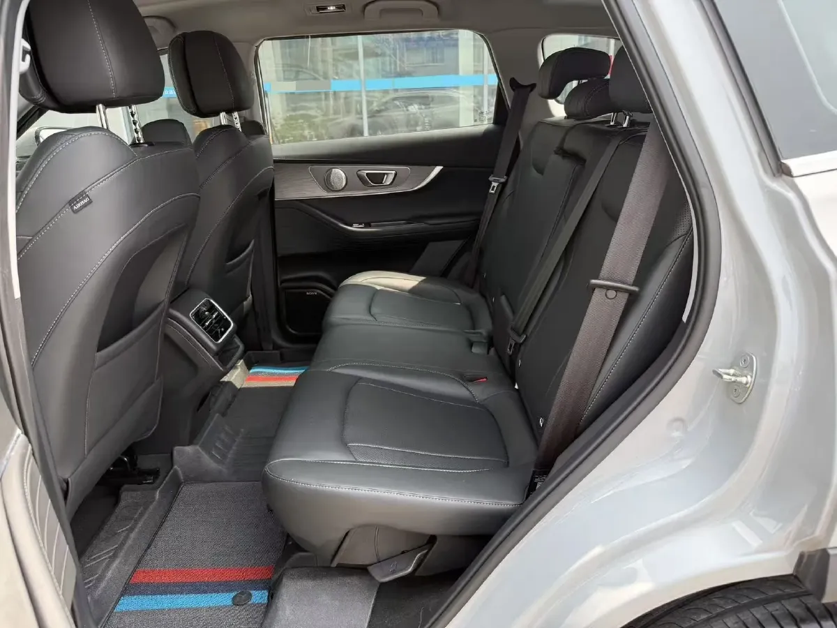 2022 Chery Tiggo 8 PRO 1.6T 197HP L4 7DCT,autocango,china used car exporter,china ev exporter,chinese used car exporter,chinese used ev exporter