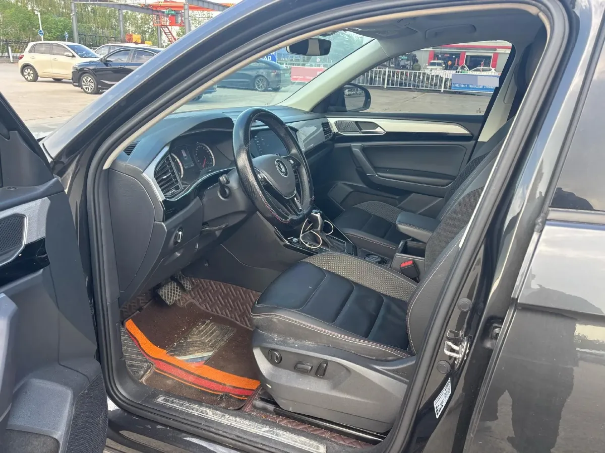 2021 Volkswagen Tayron 2.0T 186HP L4 7DCT,autocango,china used car exporter,china ev exporter,chinese used car exporter,chinese used ev exporter