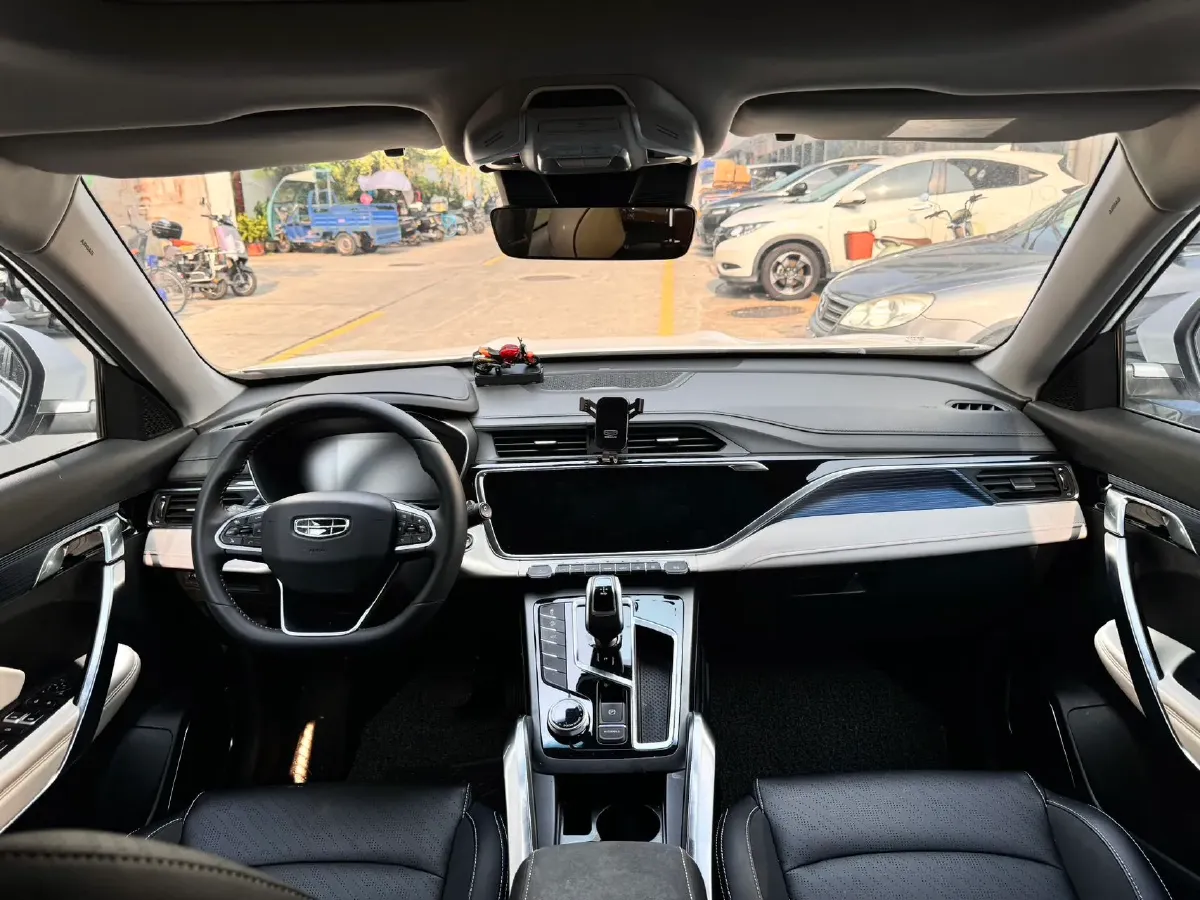 2022 Geely Azkarra 1.8T 184HP L4 7DCT,autocango,china used car exporter,china ev exporter,chinese used car exporter,chinese used ev exporter