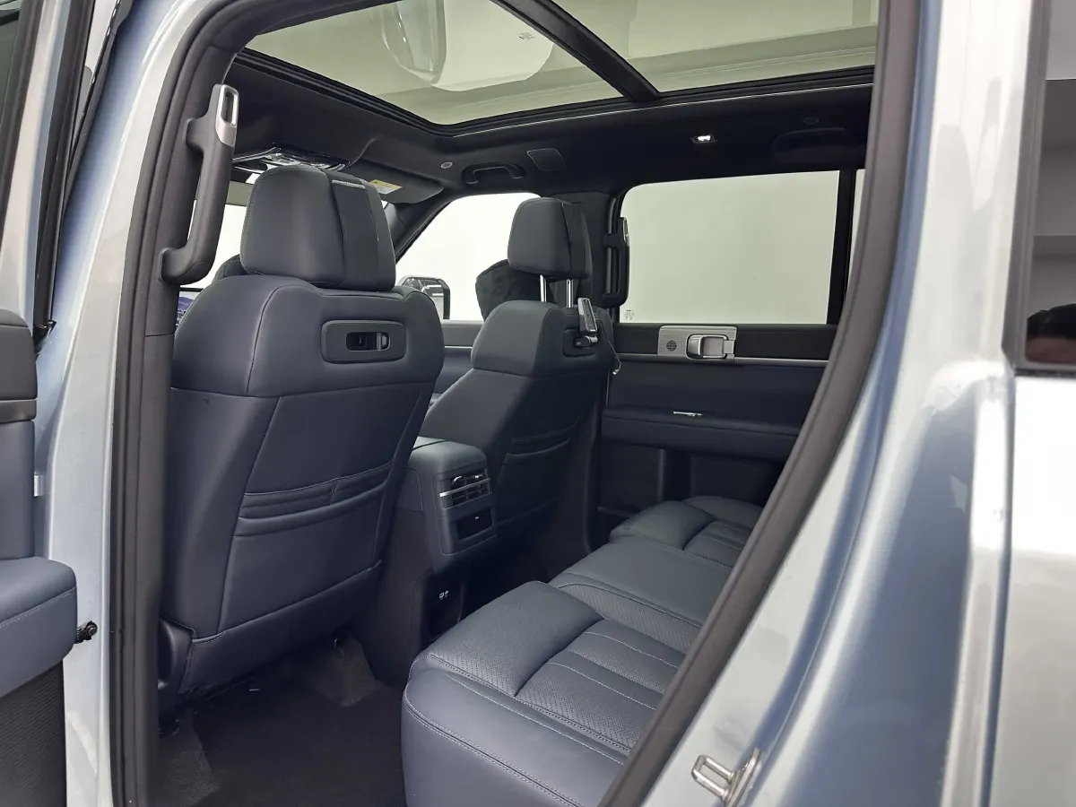 2025 FangChengBao Tai 7 1.5T 156HP L4 E-CVT PHEV,autocango,china used car exporter,china ev exporter,chinese used car exporter,chinese used ev exporter