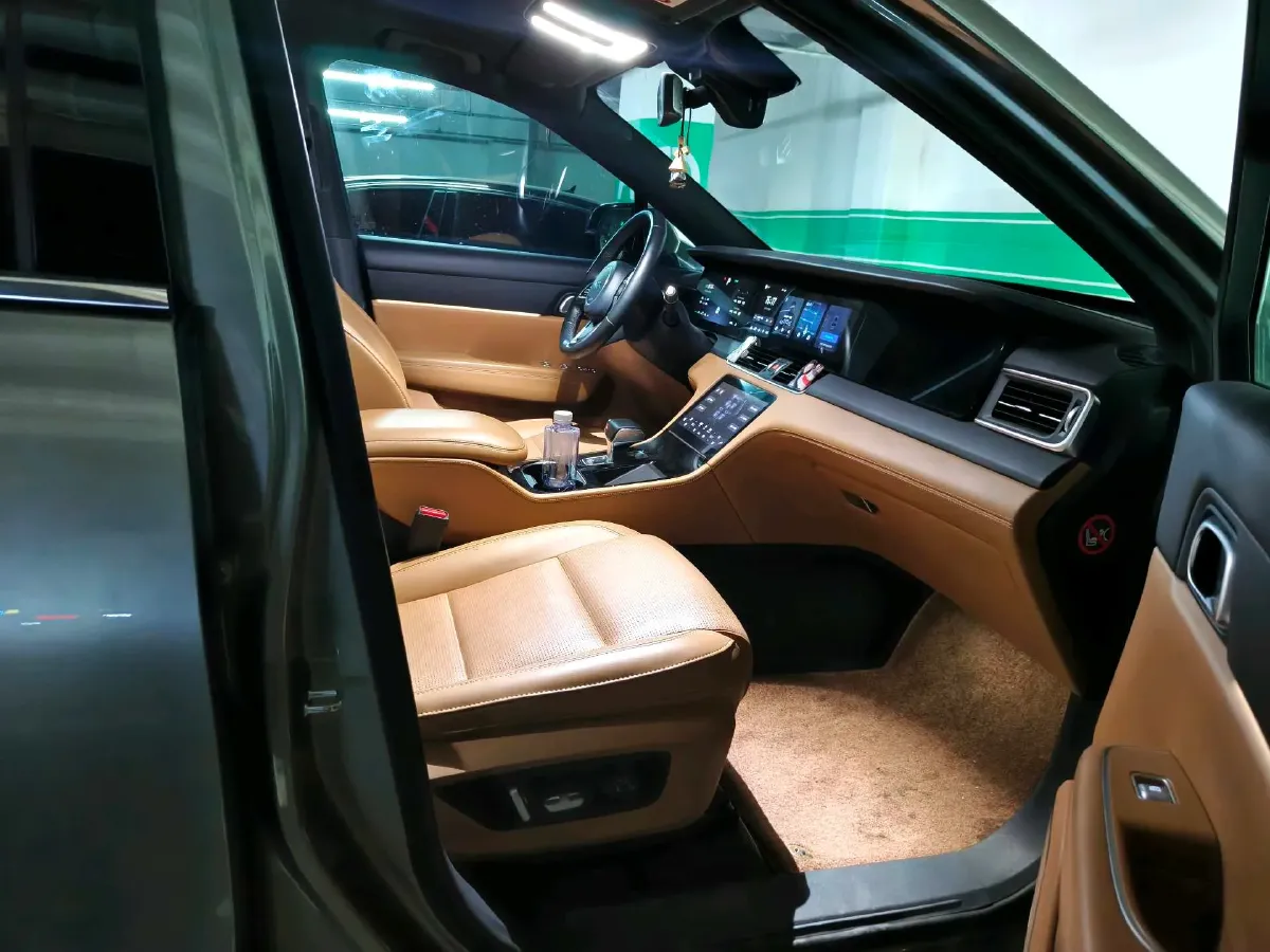 2021 Li ONE Range Extended 131HP REEV 40.5KWH,autocango,china used car exporter,china ev exporter,chinese used car exporter,chinese used ev exporter