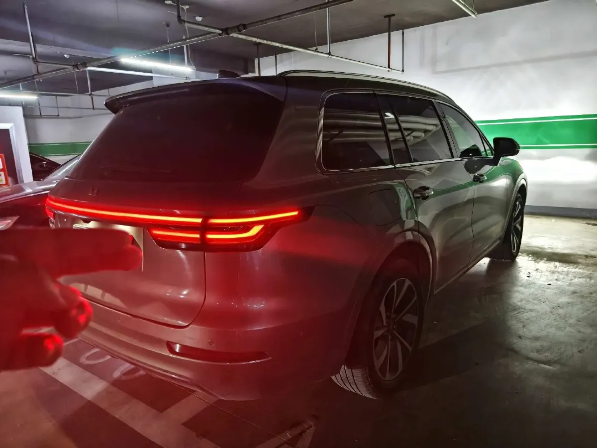 2021 Li ONE Range Extended 131HP REEV 40.5KWH,autocango,china used car exporter,china ev exporter,chinese used car exporter,chinese used ev exporter