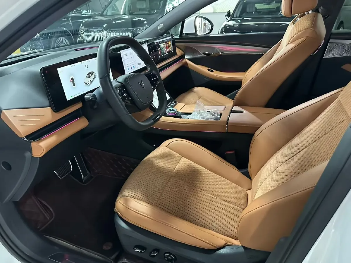 2024 Voyah ZhuiGuang 1.5T 136HP L4 PHEV 43KWH,autocango,china used car exporter,china ev exporter,chinese used car exporter,chinese used ev exporter