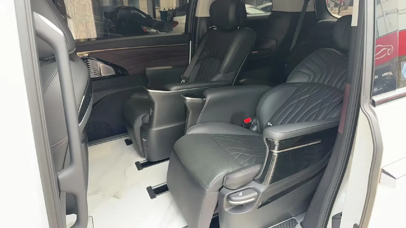 2023 GAC Trumpchi M8 2.0T 252HP L4 8AT,autocango,china used car exporter,china ev exporter,chinese used car exporter,chinese used ev exporter