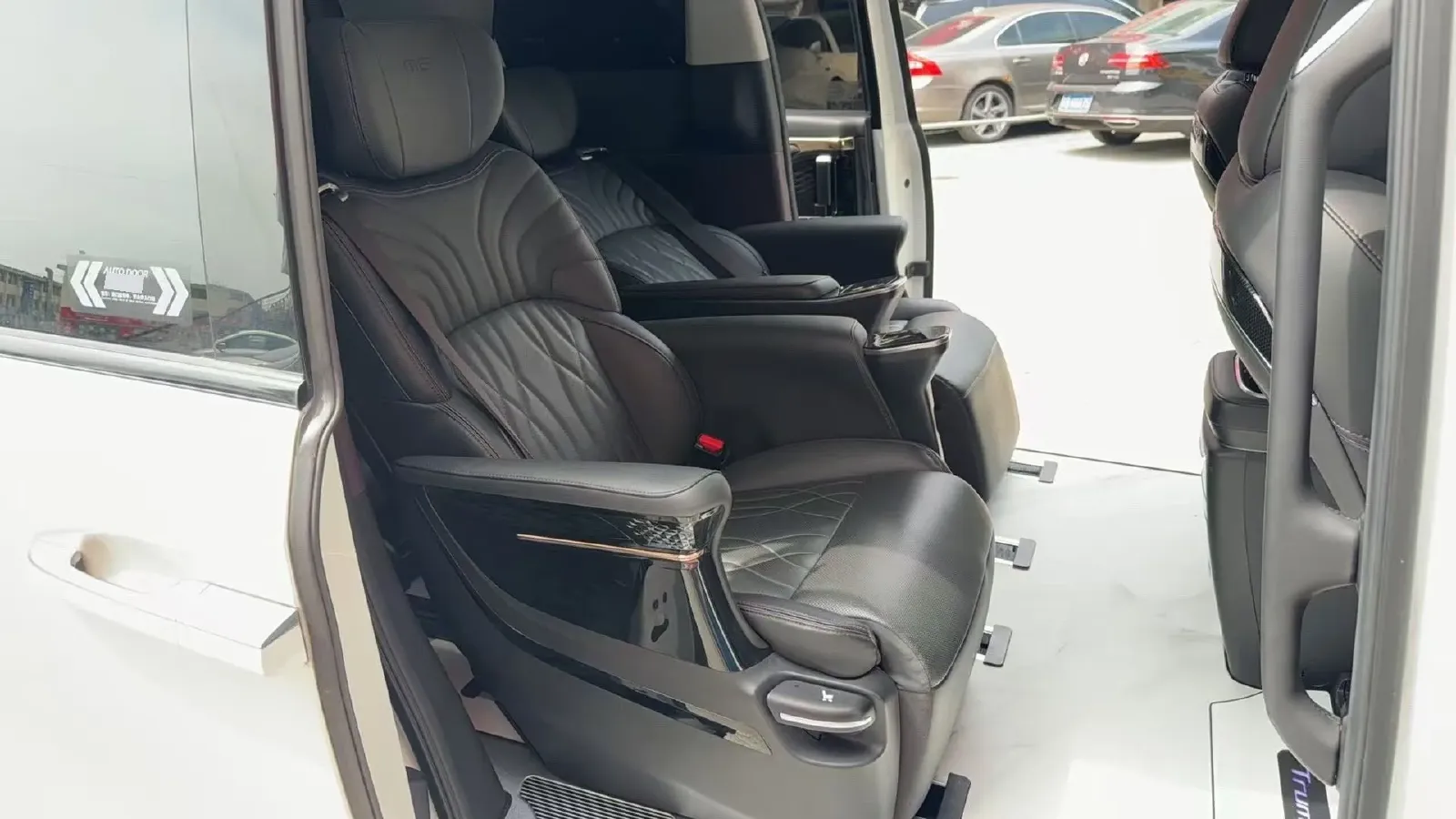 2023 GAC Trumpchi M8 2.0T 252HP L4 8AT,autocango,china used car exporter,china ev exporter,chinese used car exporter,chinese used ev exporter