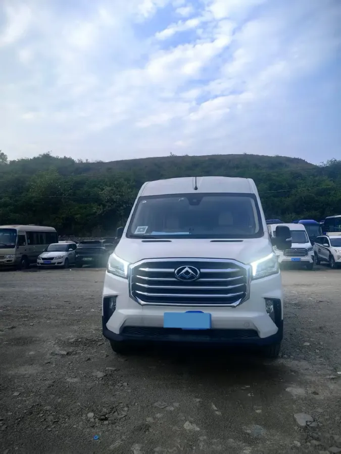 2024 MAXUS XinTu V90 2.0T 150HP L4 6MT,autocango,china used car exporter,china ev exporter,chinese used car exporter,chinese used ev exporter