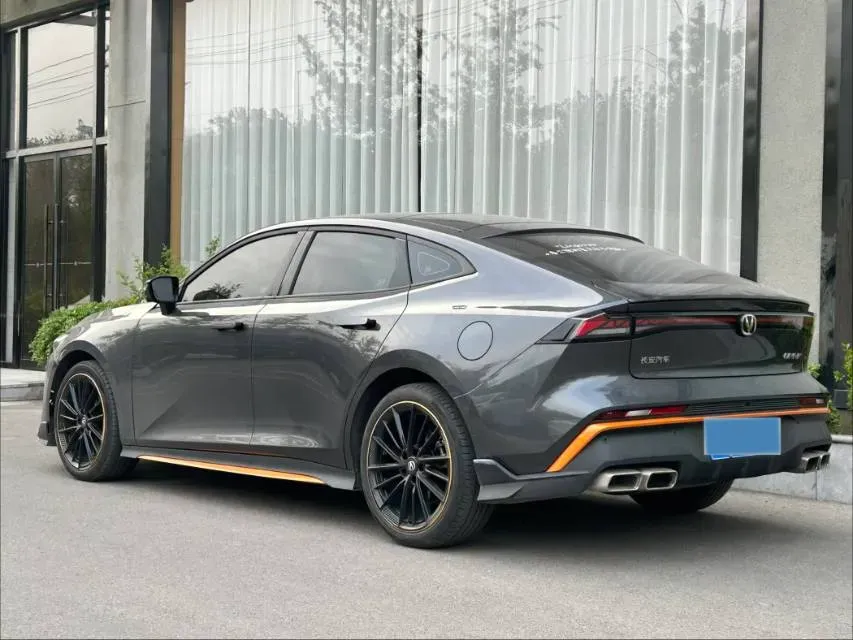 2024 ChangAn UNI-V 1.5T 188HP L4 7DCT,autocango,china used car exporter,china ev exporter,chinese used car exporter,chinese used ev exporter