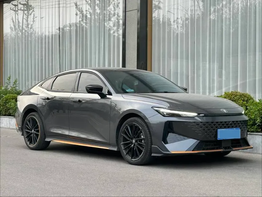 2024 ChangAn UNI-V 1.5T 188HP L4 7DCT,autocango,china used car exporter,china ev exporter,chinese used car exporter,chinese used ev exporter