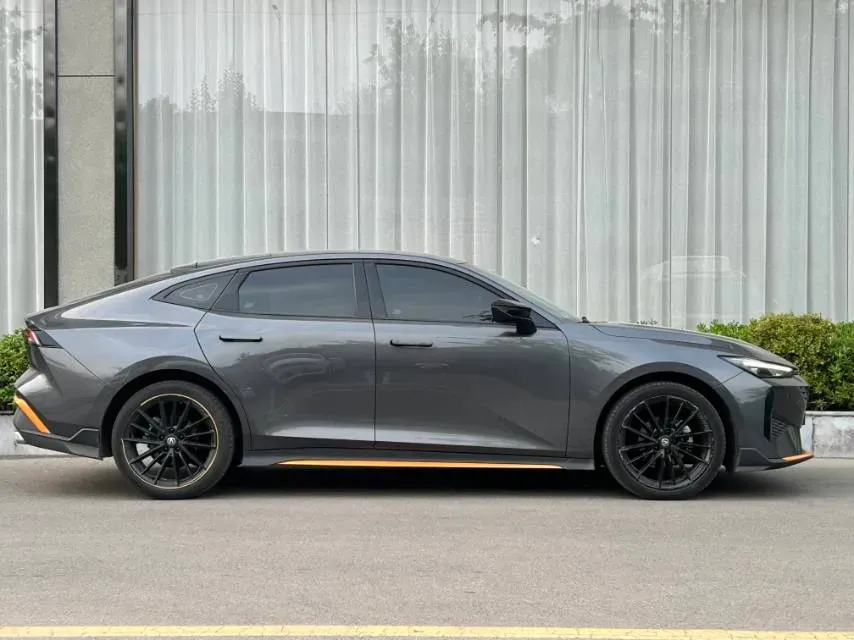 2024 ChangAn UNI-V 1.5T 188HP L4 7DCT,autocango,china used car exporter,china ev exporter,chinese used car exporter,chinese used ev exporter