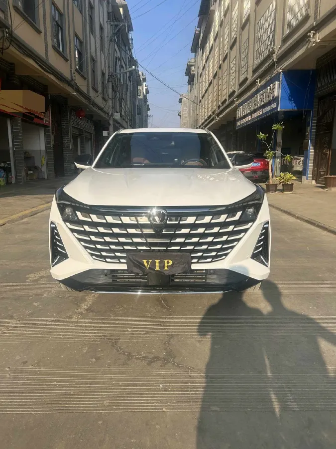 2025 ChangAn UNI-Z 1.5T 188HP L4 7DCT,autocango,china used car exporter,china ev exporter,chinese used car exporter,chinese used ev exporter