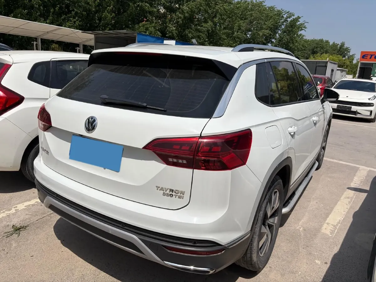 2019 Jeep Cherokee 2.0T 234HP L4 9AT,autocango,china used car exporter,china ev exporter,chinese used car exporter,chinese used ev exporter