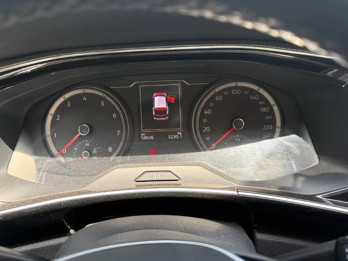 2019 Jeep Cherokee 2.0T 234HP L4 9AT,autocango,china used car exporter,china ev exporter,chinese used car exporter,chinese used ev exporter