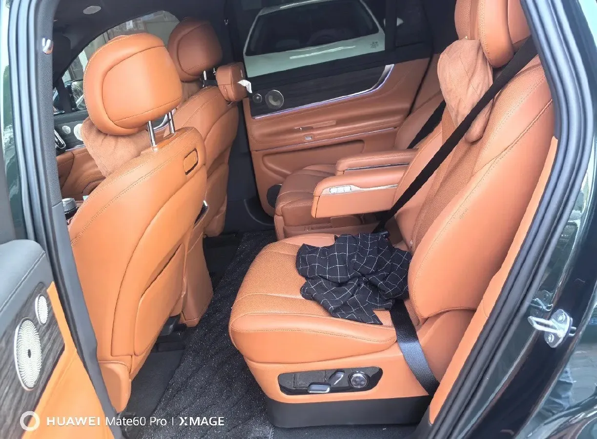 2024 AITO AITO M9 1.5T 152HP L4 REEV 42KWH,autocango,china used car exporter,china ev exporter,chinese used car exporter,chinese used ev exporter