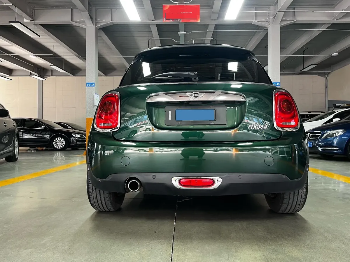 2016 MINI MINI 1.5T 136HP L3 6AT,autocango,china used car exporter,china ev exporter,chinese used car exporter,chinese used ev exporter