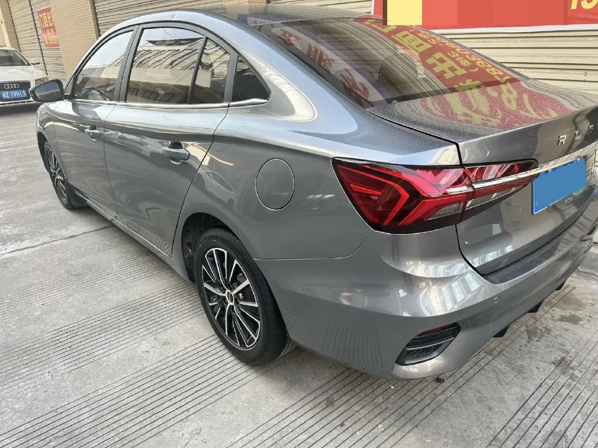 2021 Roewe i5 1.5L 120HP L4 5MT,autocango,china used car exporter,china ev exporter,chinese used car exporter,chinese used ev exporter
