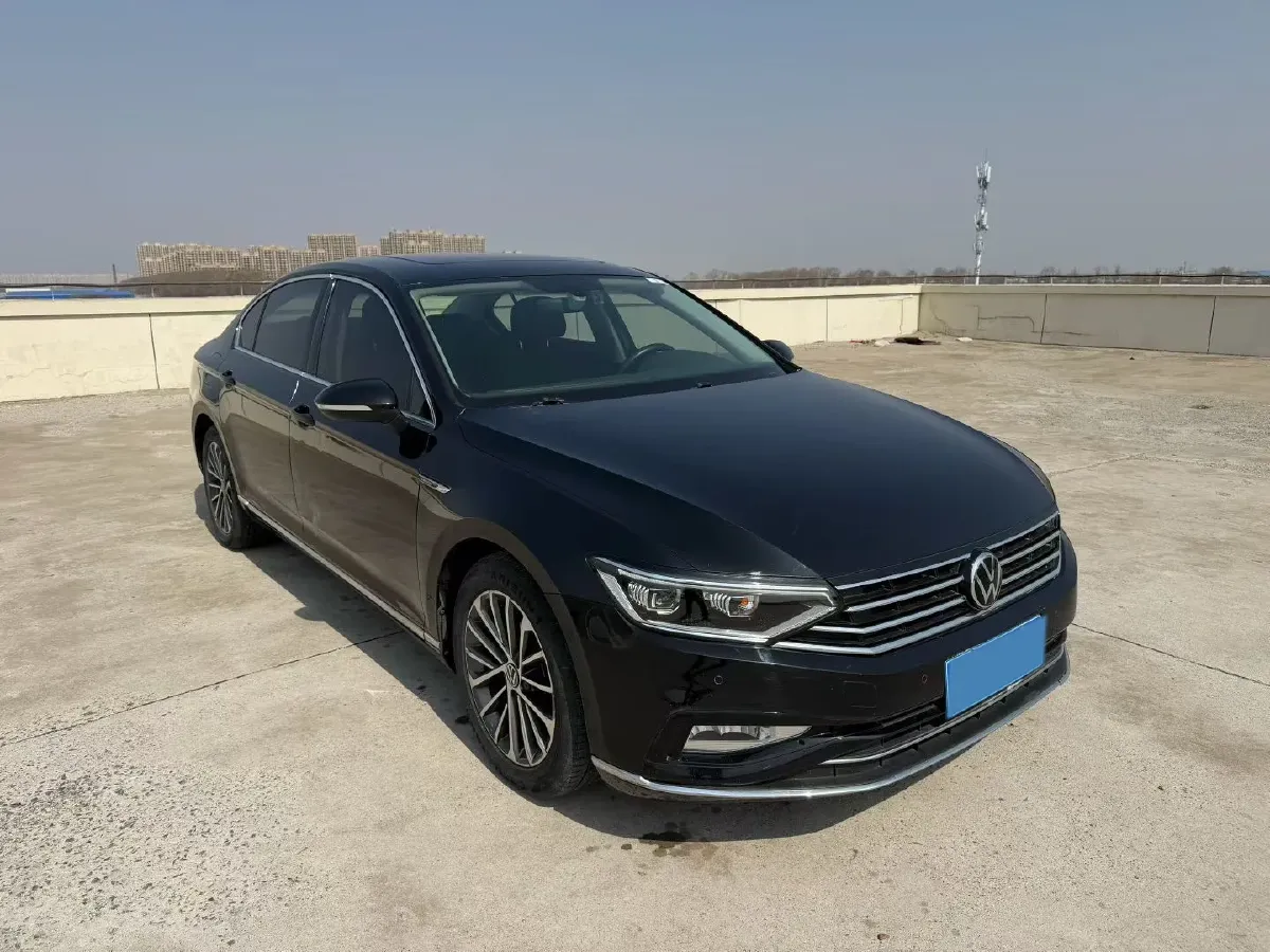 2019 Volkswagen Magotan 2.0T 186HP L4 7DCT,autocango,china used car exporter,china ev exporter,chinese used car exporter,chinese used ev exporter