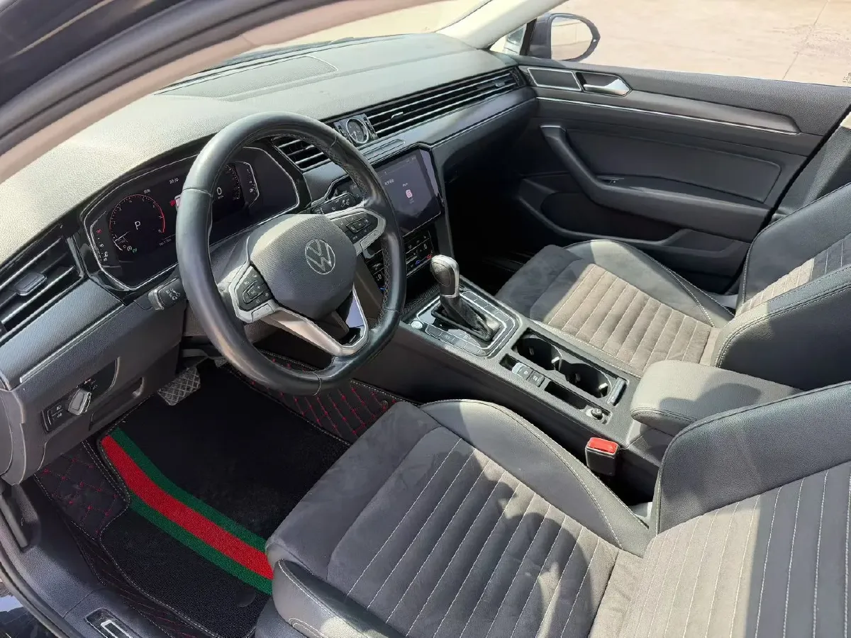 2019 Volkswagen Magotan 2.0T 186HP L4 7DCT,autocango,china used car exporter,china ev exporter,chinese used car exporter,chinese used ev exporter