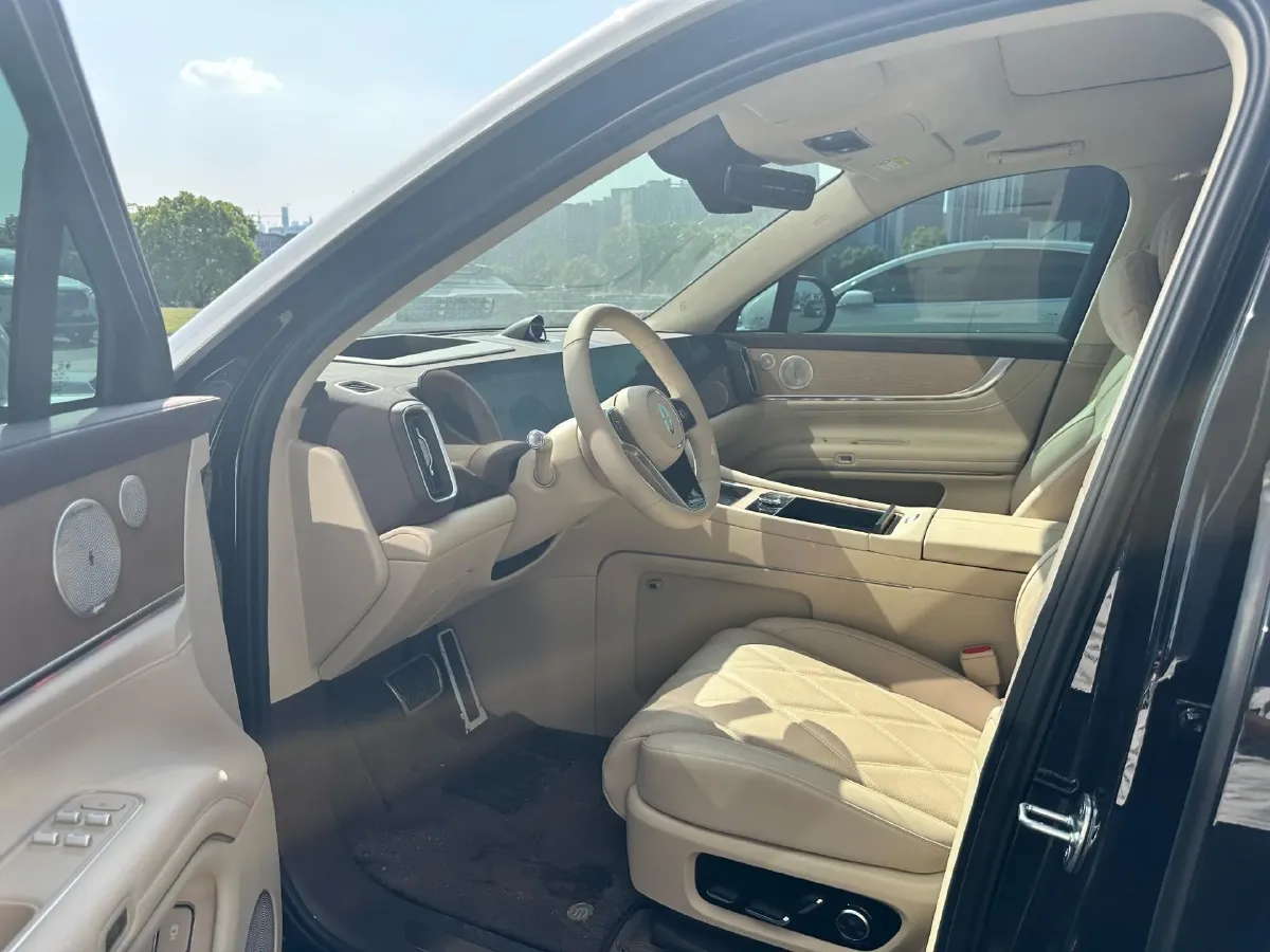 2025 AITO AITO M9 BEV 100KWH,autocango,china used car exporter,china ev exporter,chinese used car exporter,chinese used ev exporter