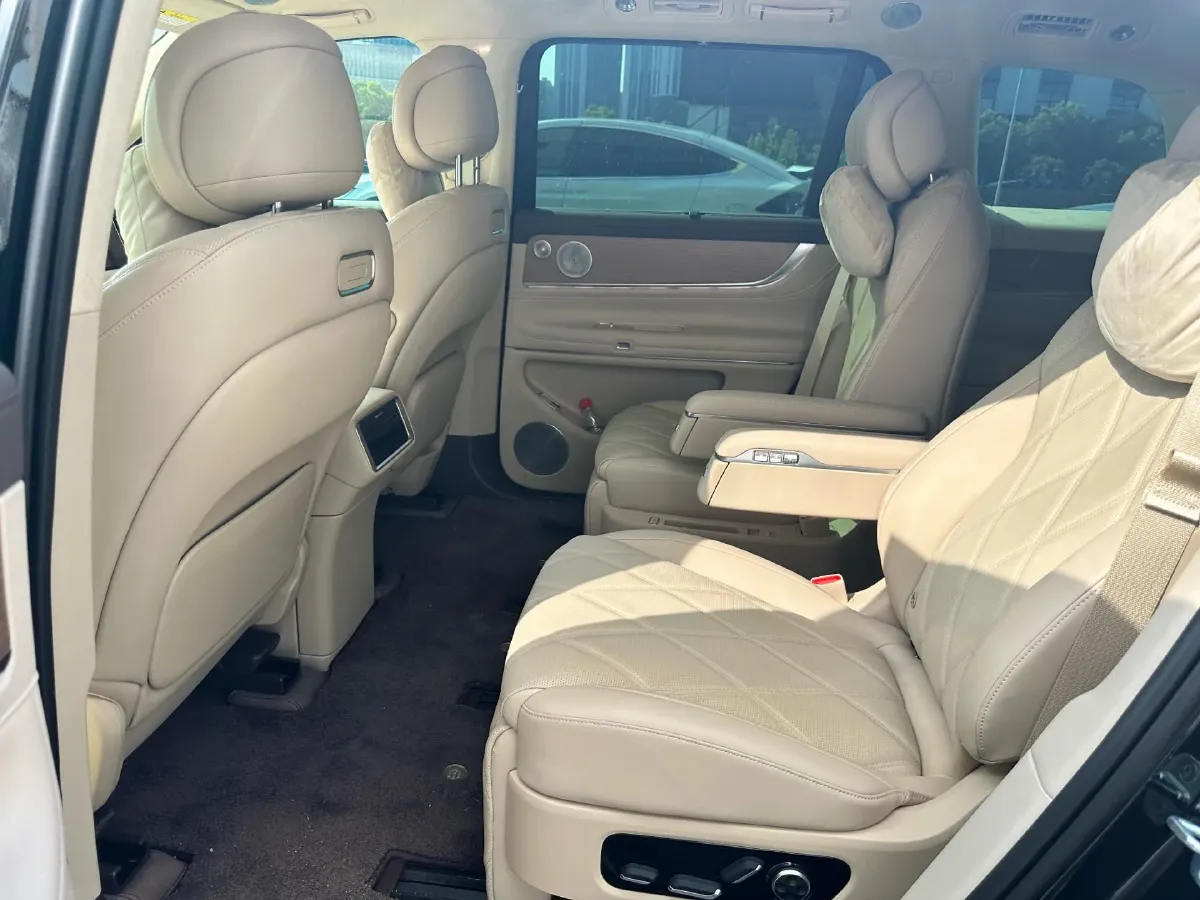 2025 AITO AITO M9 BEV 100KWH,autocango,china used car exporter,china ev exporter,chinese used car exporter,chinese used ev exporter