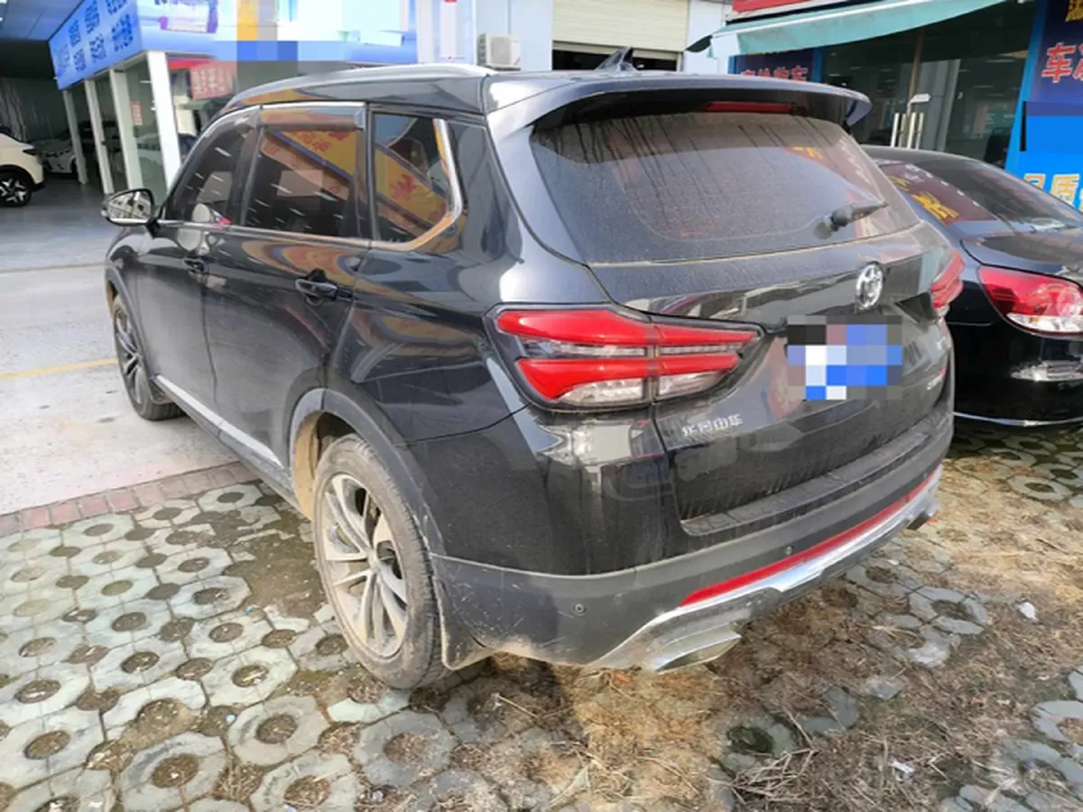 2018 Brilliance Auto V7 1.6T 204HP L4 7DCT,autocango,china used car exporter,china ev exporter,chinese used car exporter,chinese used ev exporter