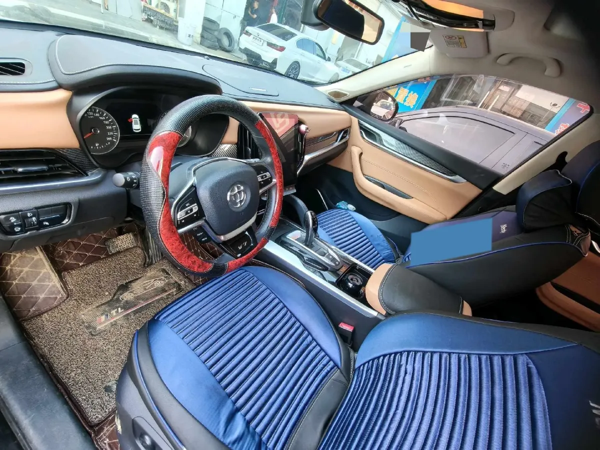 2018 Brilliance Auto V7 1.6T 204HP L4 7DCT,autocango,china used car exporter,china ev exporter,chinese used car exporter,chinese used ev exporter