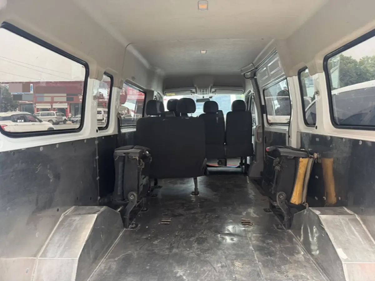 2021 MAXUS XinTu V80 2.0T 127HP L4 6MT,autocango,china used car exporter,china ev exporter,chinese used car exporter,chinese used ev exporter