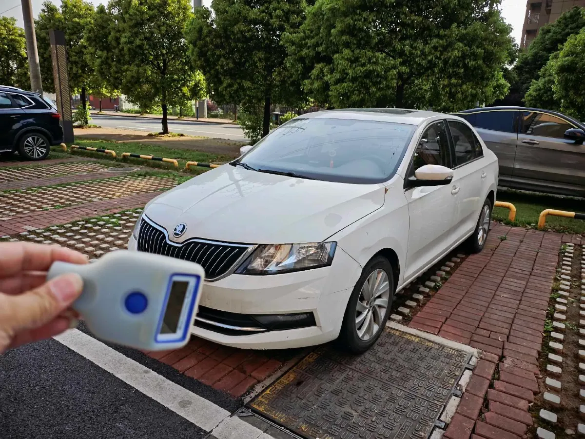 2018 Skoda Rapid 1.6L 110HP L4 5MT,autocango,china used car exporter,china ev exporter,chinese used car exporter,chinese used ev exporter