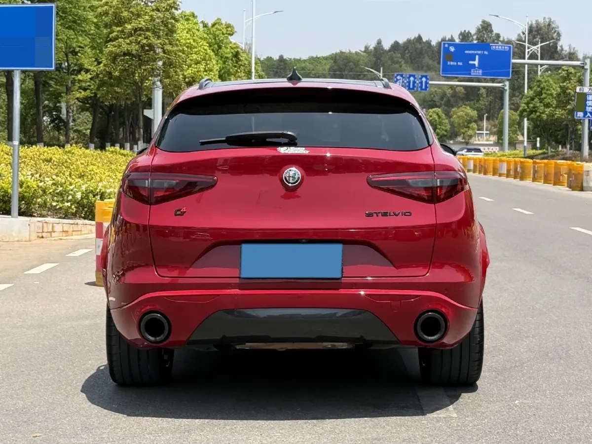 2017 Alfa Romeo Stelvio 2.0T 200HP L4 8AT,autocango,china used car exporter,china ev exporter,chinese used car exporter,chinese used ev exporter