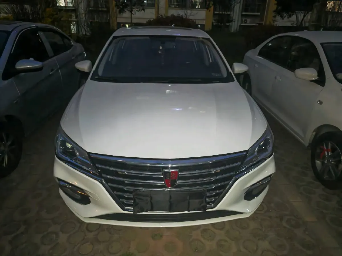 2020 Roewe i5 1.5L 120HP L4 CVT,autocango,china used car exporter,china ev exporter,chinese used car exporter,chinese used ev exporter