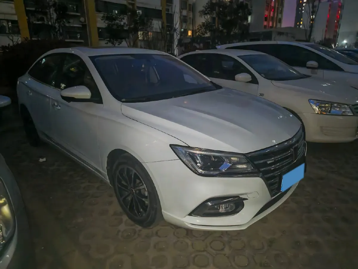 2020 Roewe i5 1.5L 120HP L4 CVT,autocango,china used car exporter,china ev exporter,chinese used car exporter,chinese used ev exporter