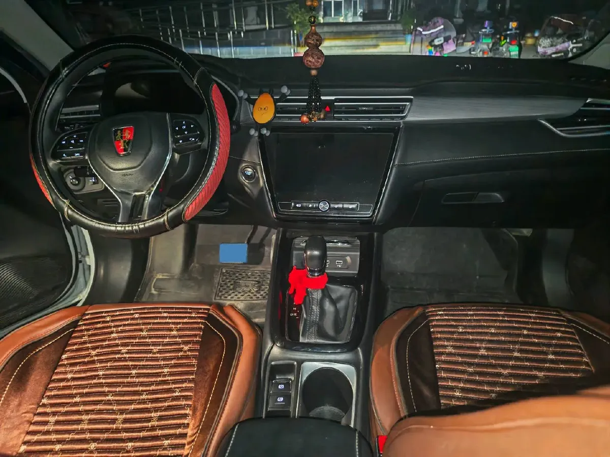 2020 Roewe i5 1.5L 120HP L4 CVT,autocango,china used car exporter,china ev exporter,chinese used car exporter,chinese used ev exporter