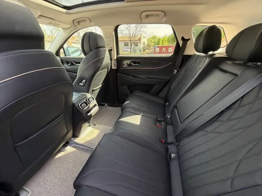 2023 Chery Tiggo 9 2.0T 261HP L4 8AT,autocango,china used car exporter,china ev exporter,chinese used car exporter,chinese used ev exporter