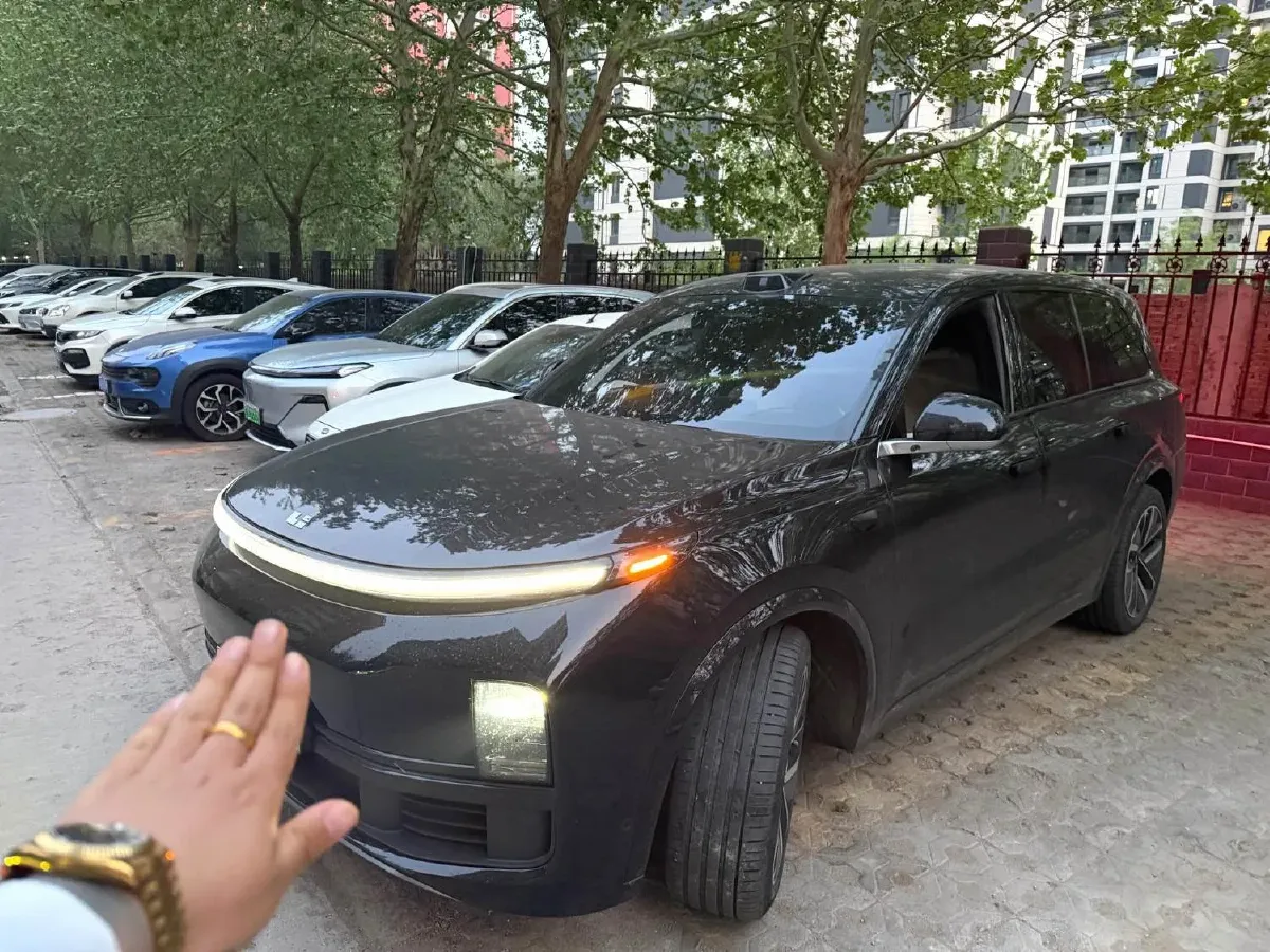 2022 Li L9 Range Extended 154HP REEV 42.6KWH,autocango,china used car exporter,china ev exporter,chinese used car exporter,chinese used ev exporter
