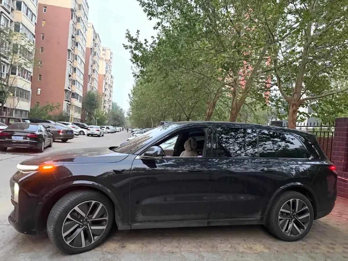 2022 Li L9 Range Extended 154HP REEV 42.6KWH,autocango,china used car exporter,china ev exporter,chinese used car exporter,chinese used ev exporter