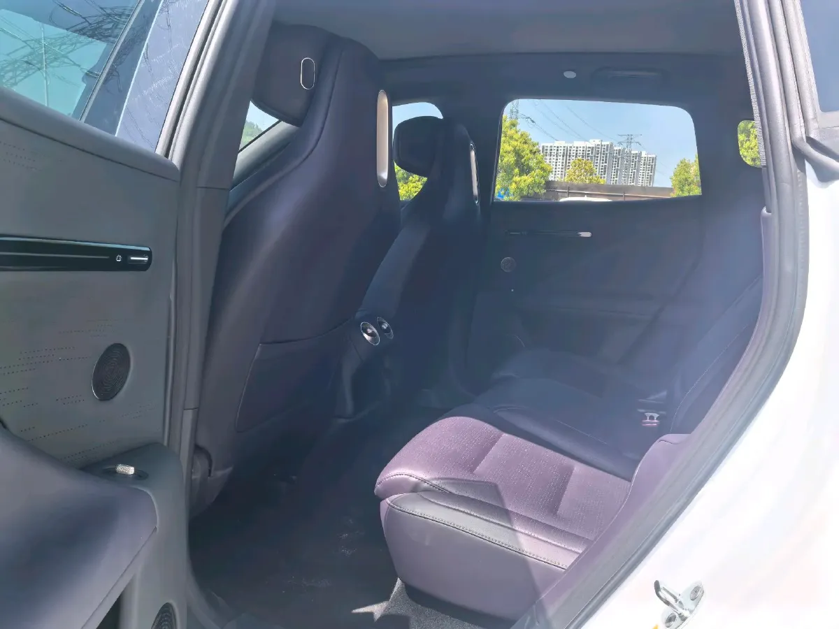 2024 Avatr 07 BEV 82.16KWH,autocango,china used car exporter,china ev exporter,chinese used car exporter,chinese used ev exporter