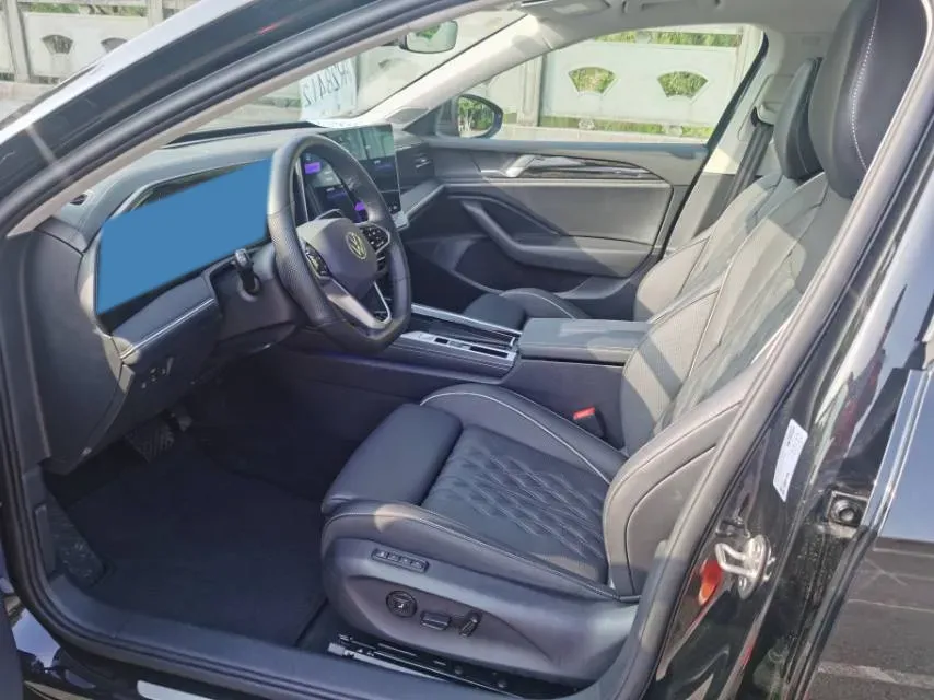 2024 Volkswagen Magotan 2.0T 220HP L4 7DCT,autocango,china used car exporter,china ev exporter,chinese used car exporter,chinese used ev exporter