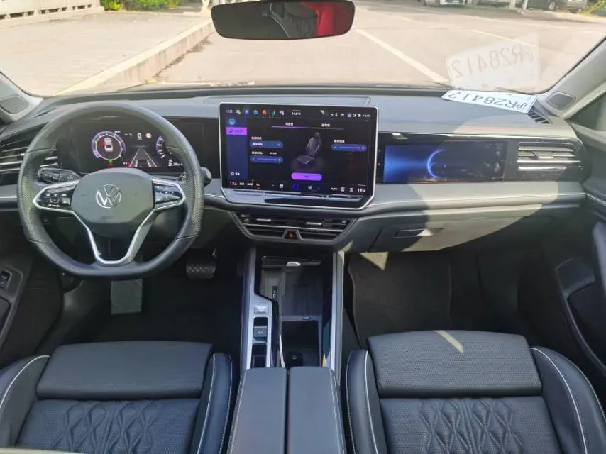 2024 Volkswagen Magotan 2.0T 220HP L4 7DCT,autocango,china used car exporter,china ev exporter,chinese used car exporter,chinese used ev exporter