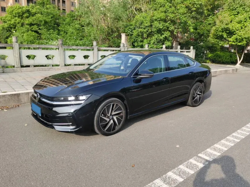 2024 Volkswagen Magotan 2.0T 220HP L4 7DCT,autocango,china used car exporter,china ev exporter,chinese used car exporter,chinese used ev exporter