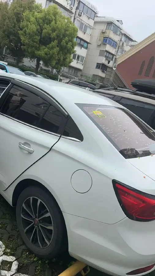 2020 Roewe i5 1.5L 120HP L4 CVT,autocango,china used car exporter,china ev exporter,chinese used car exporter,chinese used ev exporter