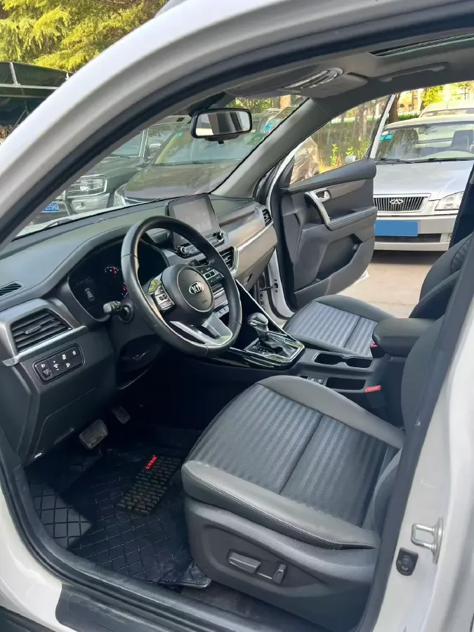 2018 Kia Sportage R 2.0L 160HP L4 6AT,autocango,china used car exporter,china ev exporter,chinese used car exporter,chinese used ev exporter